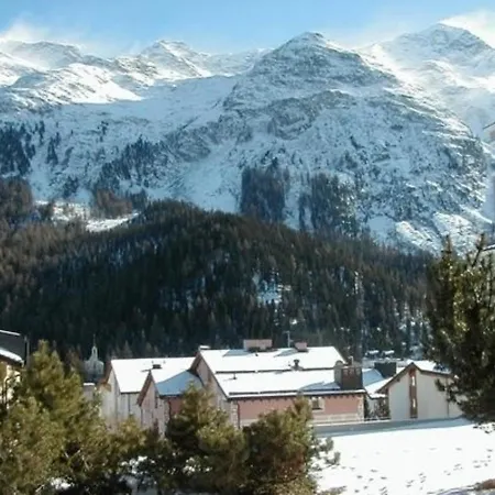 Apartment Chavallera Residenza Surlej 9